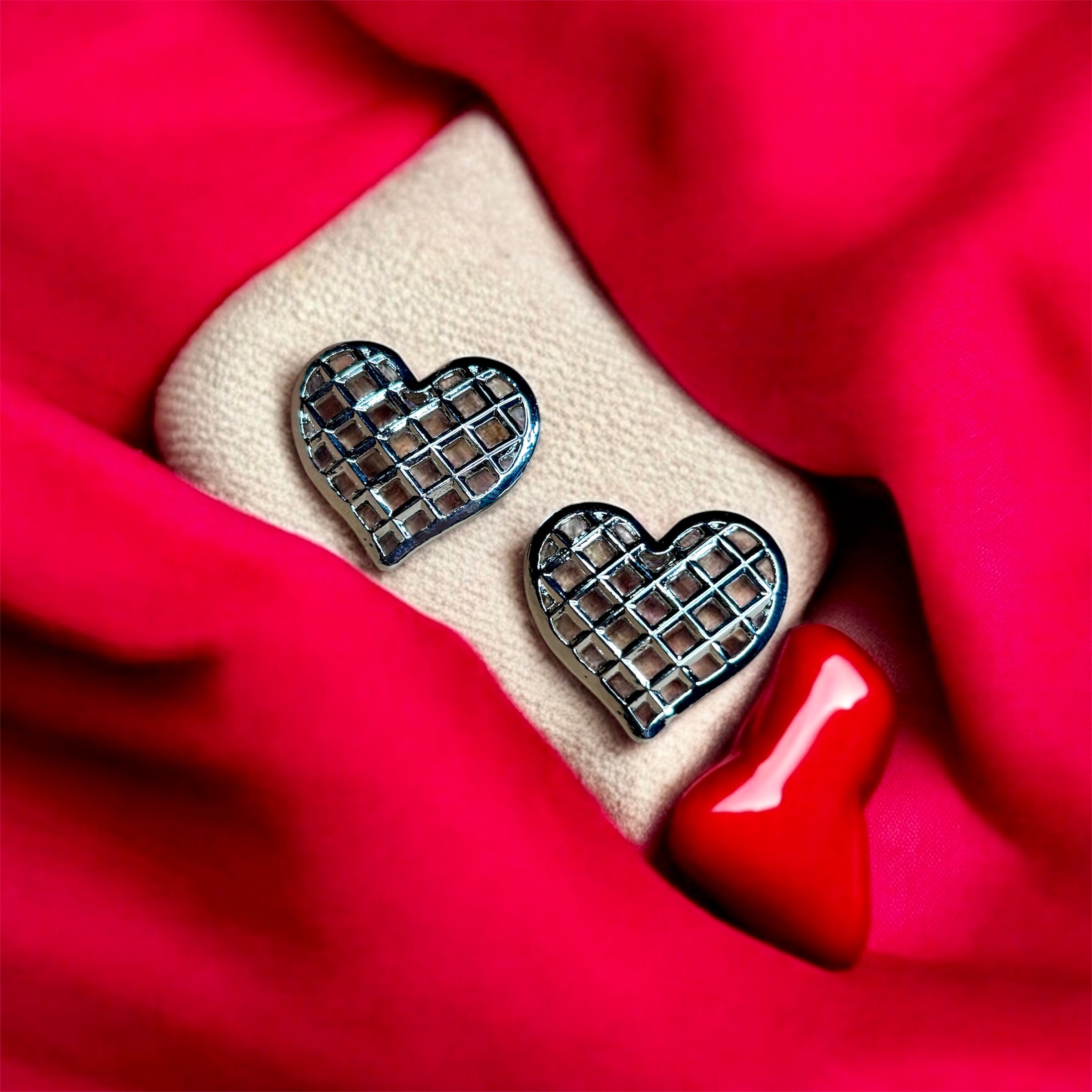 Grid Heart Earrings