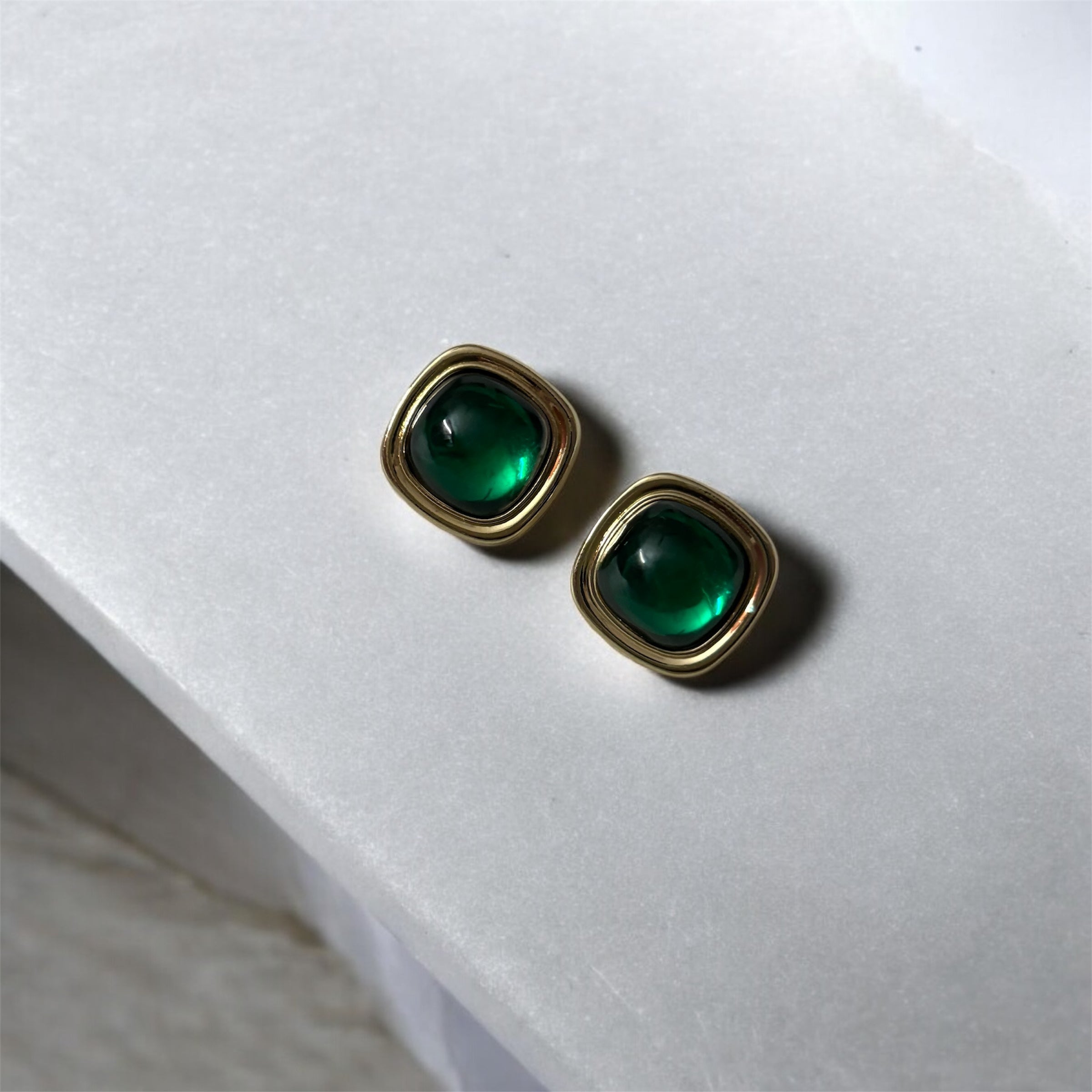 Green cubes