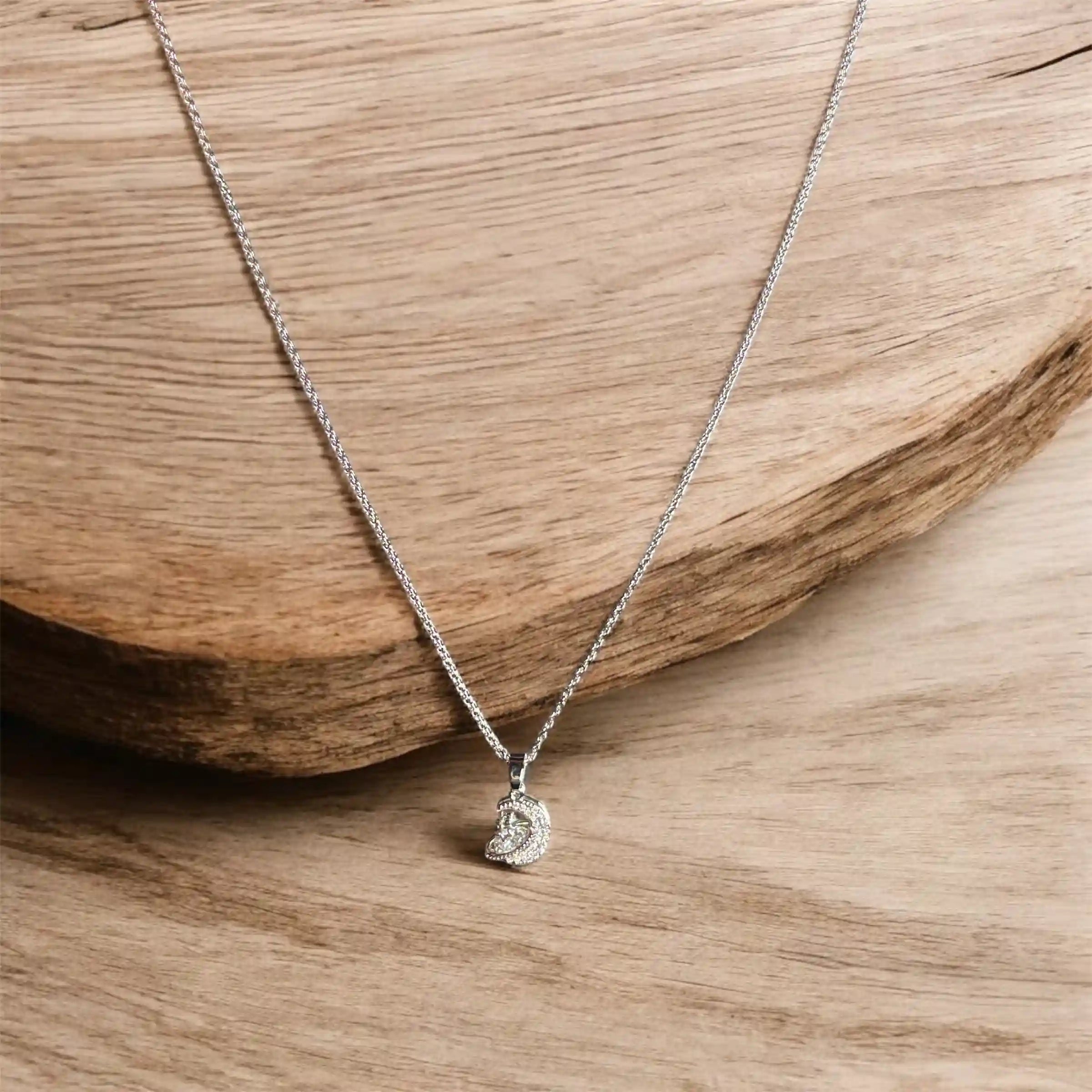 Moonlit necklace