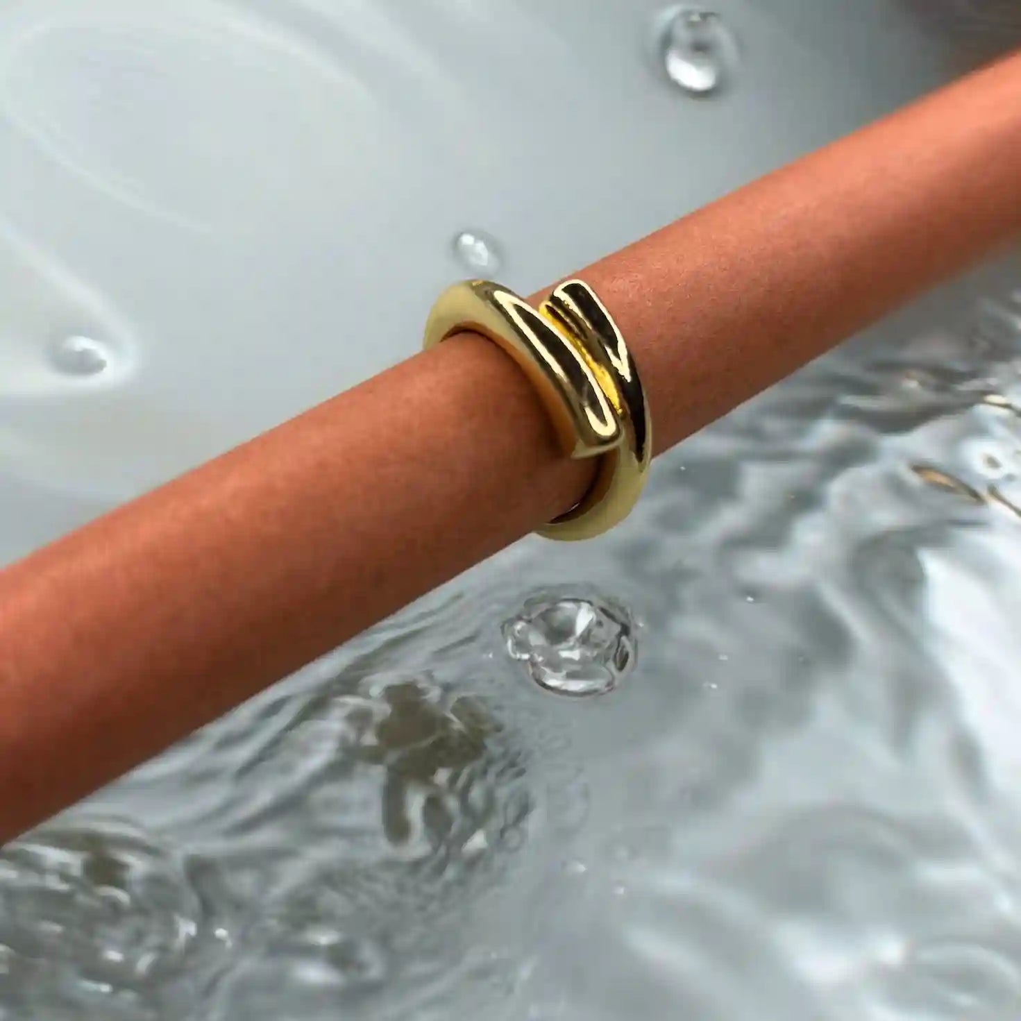 Dual Arc Ring
