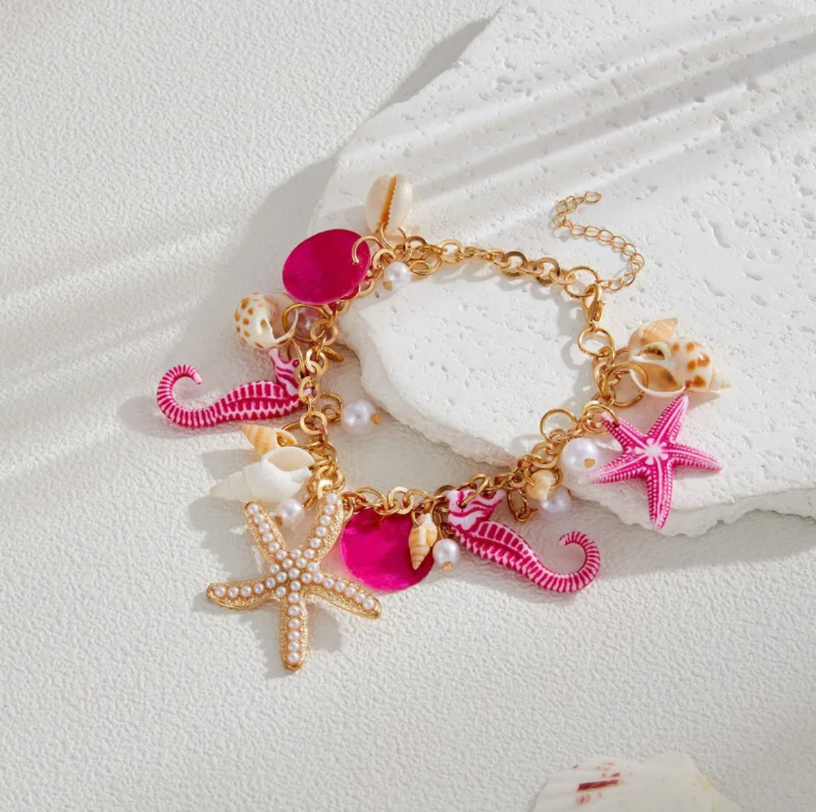 Beachy Charm Bracelet (Pink)