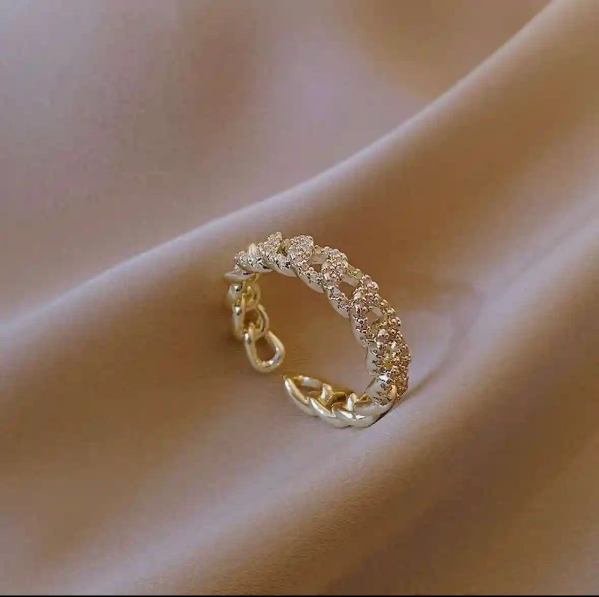 Gold Link Ring