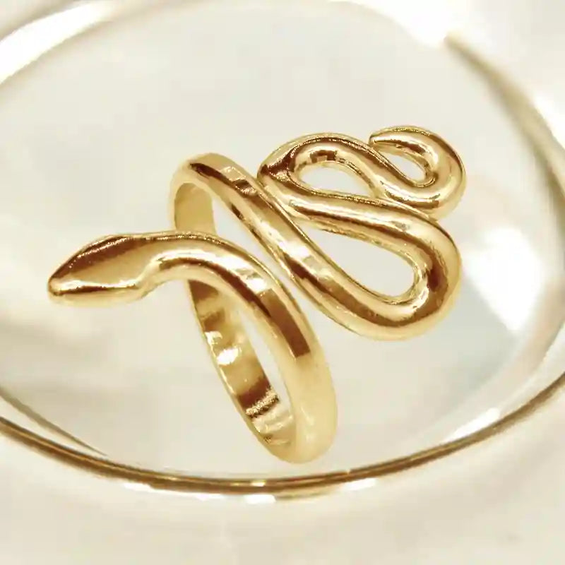 Viper’s Kiss Ring